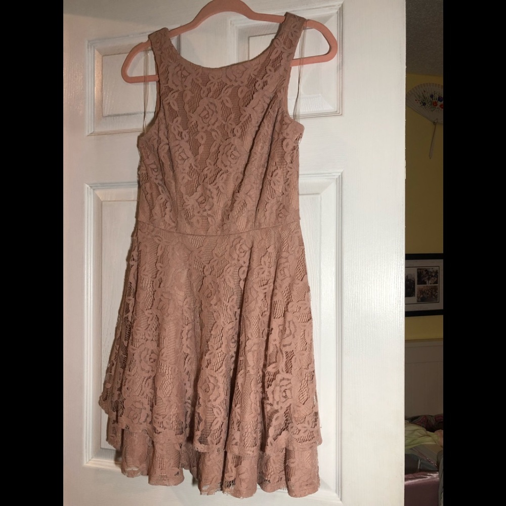 SHORT LIGHT PINK LACE DRESS!!!
